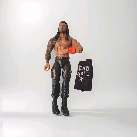 WWE Ultimate Edition Roman Reigns Action Figure Head of the Table Wrestling Toy - Picture 1 of 4
